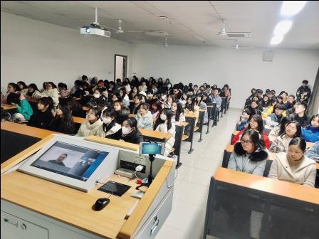 全体同学正面照1.jpg