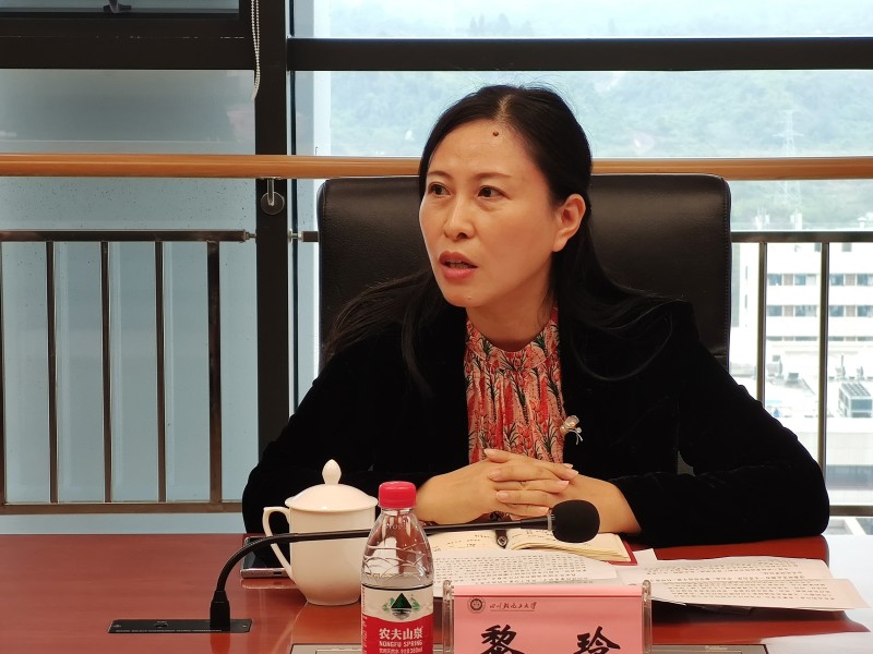 交流中心_黎主任发言.JPG